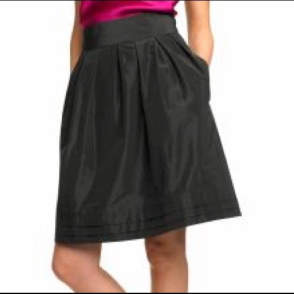 Banana Republic black taffetta skirt with pockets